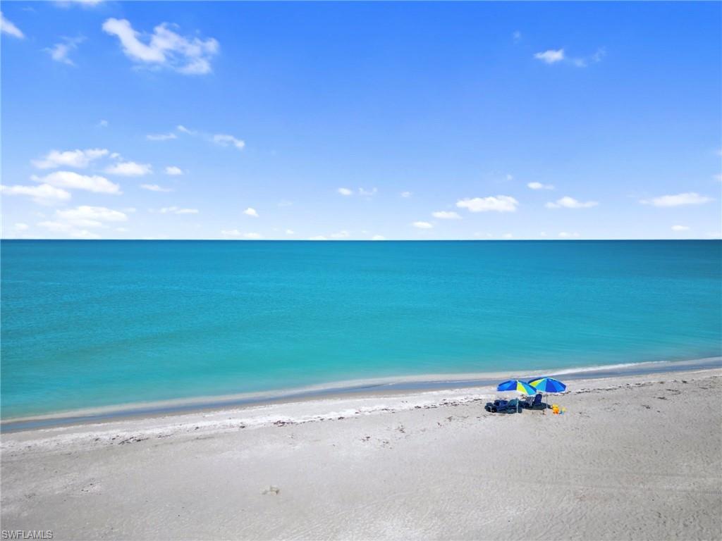 TENNIS VILLAS - Residential