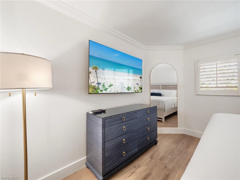 TENNIS VILLAS - Residential