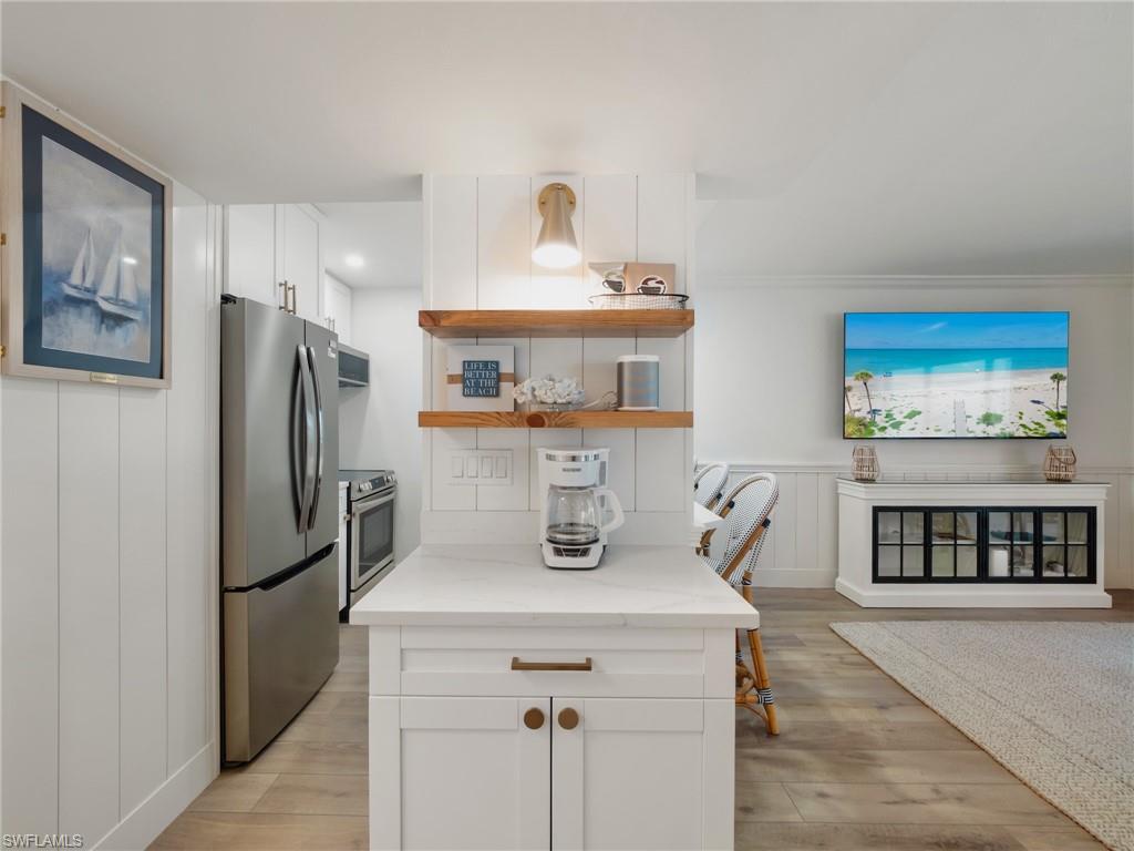 TENNIS VILLAS - Residential