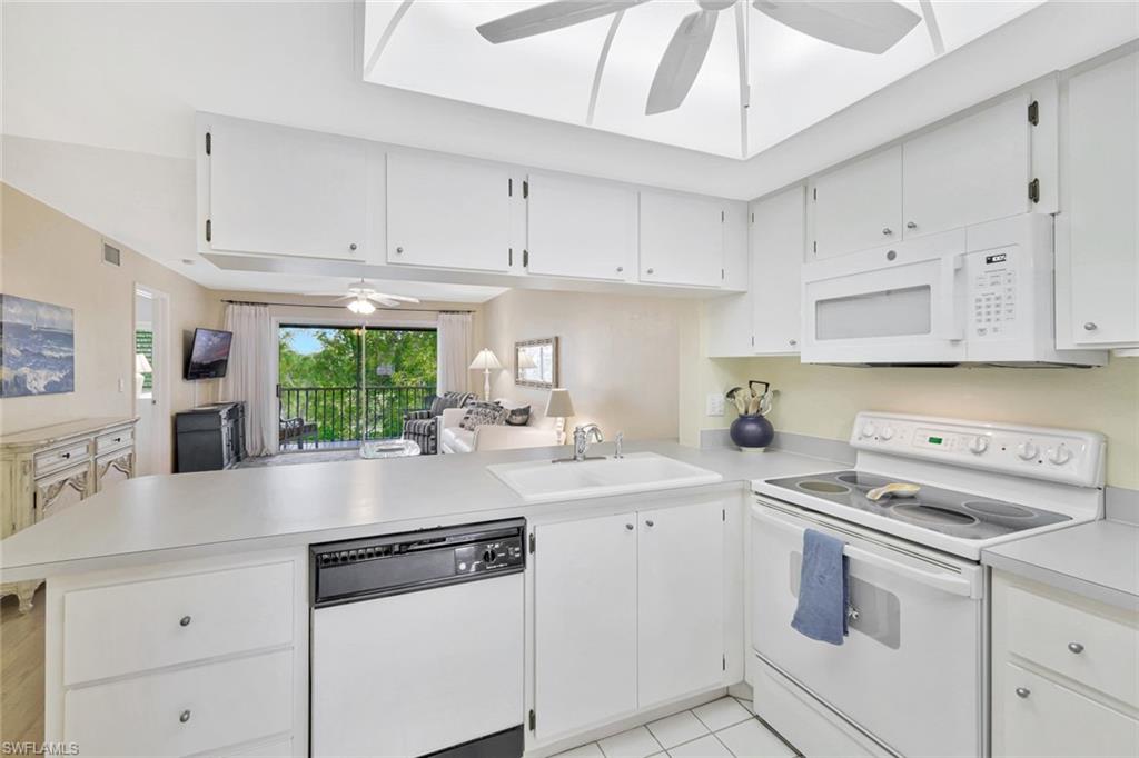 NAPLES GREEN - Residential Lease