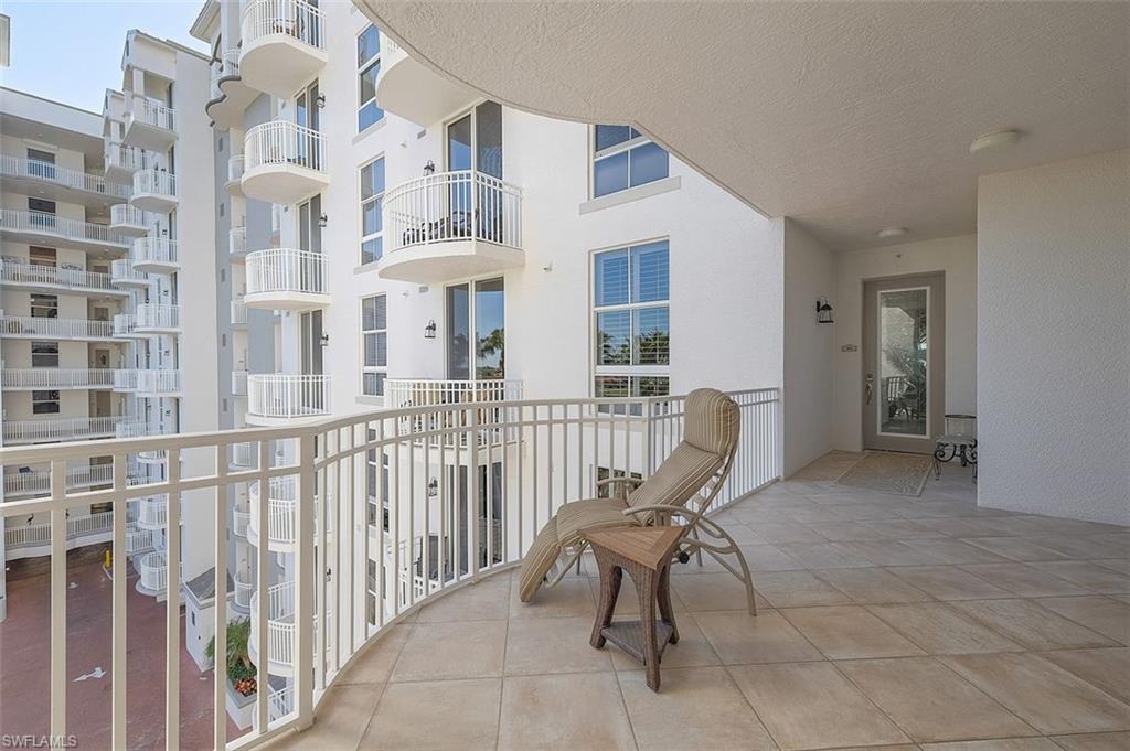 THE SHORES - Residential