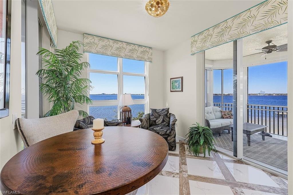 THE SHORES - Residential