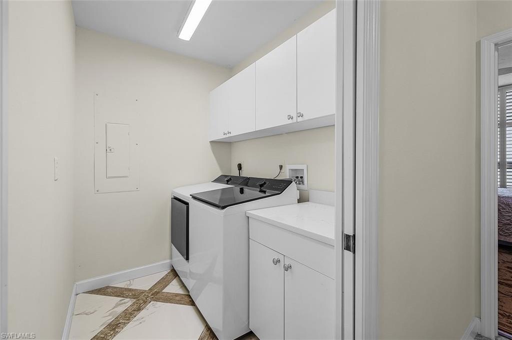 THE SHORES - Residential