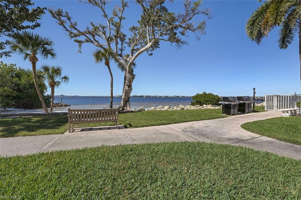 THE SHORES - Residential