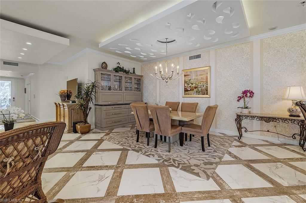 THE SHORES - Residential