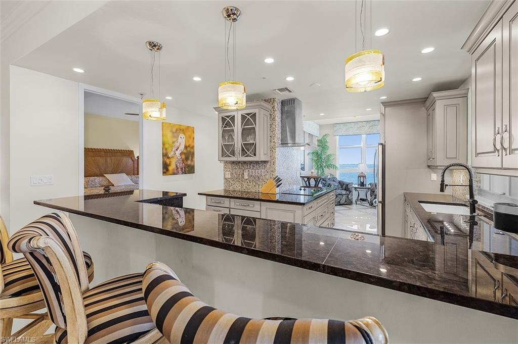 THE SHORES - Residential