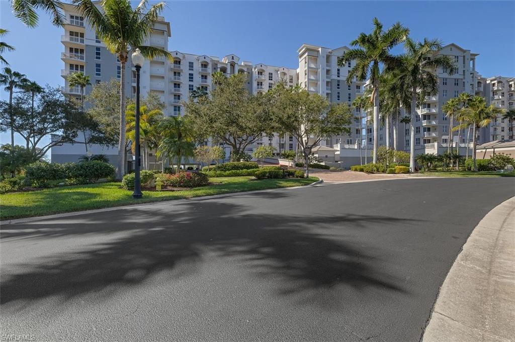 THE SHORES - Residential