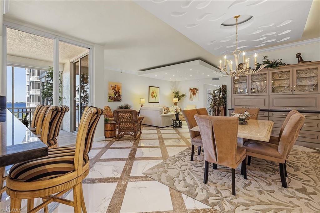 THE SHORES - Residential