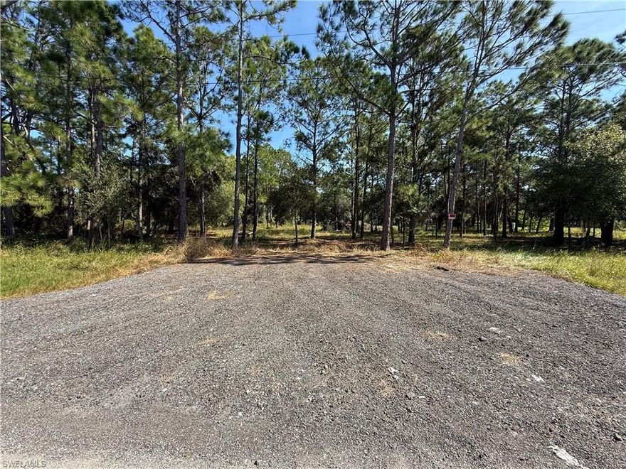 1.09 Acres – Cleared Lot with New Driveway!

North Montura Ranch Estates
Priced to Sell Fast – Best Value on the Market!
No Wetlands – Clean Title
Ready to Build: Cleared lot with a recently completed driveway
Endless Possibilities: Build your dream home, install a mobile home, or create a weekend retreat
Flexible Use: Ideal for farm animals, a hobby farm, or peaceful country living
Montura Ranch Estates Lifestyle: Embrace open space and camp-style relaxation
Prime Location: Only 65 miles from Weston, 90 miles from Miami
Investment Potential: Secure land in a fast-growing area
High & Dry: Unlike many properties under $50,000, this lot is NOT a wetland
Visit Anytime!
