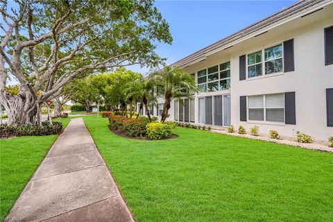 Photo of 290 Banyan BLVD #290, NAPLES, FL 34102 (MLS # 225059300)