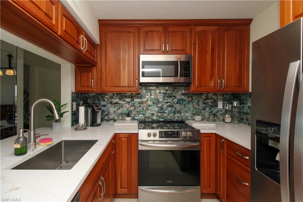 HICKORY BAY WEST - Residential Lease