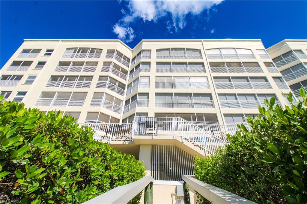 HICKORY BAY WEST - Residential Lease