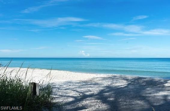 HICKORY BAY WEST - Residential Lease