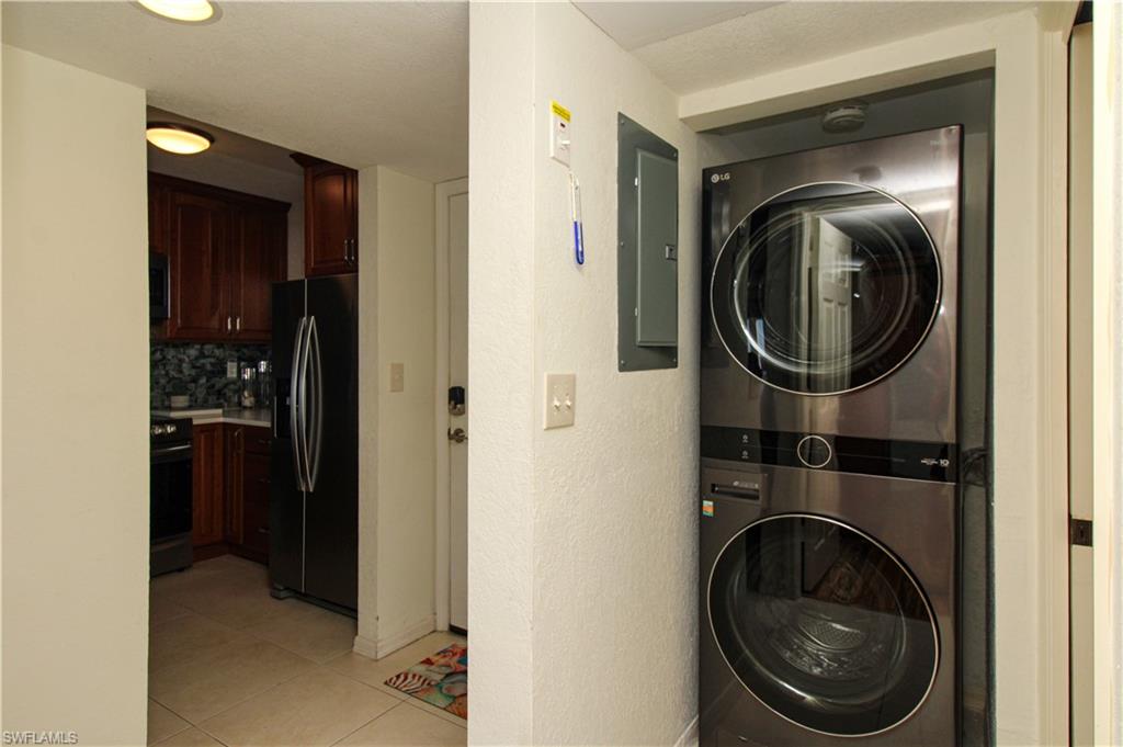 HICKORY BAY WEST - Residential Lease