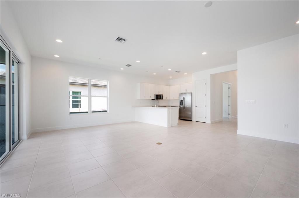 12363 Purple Ficus WAY