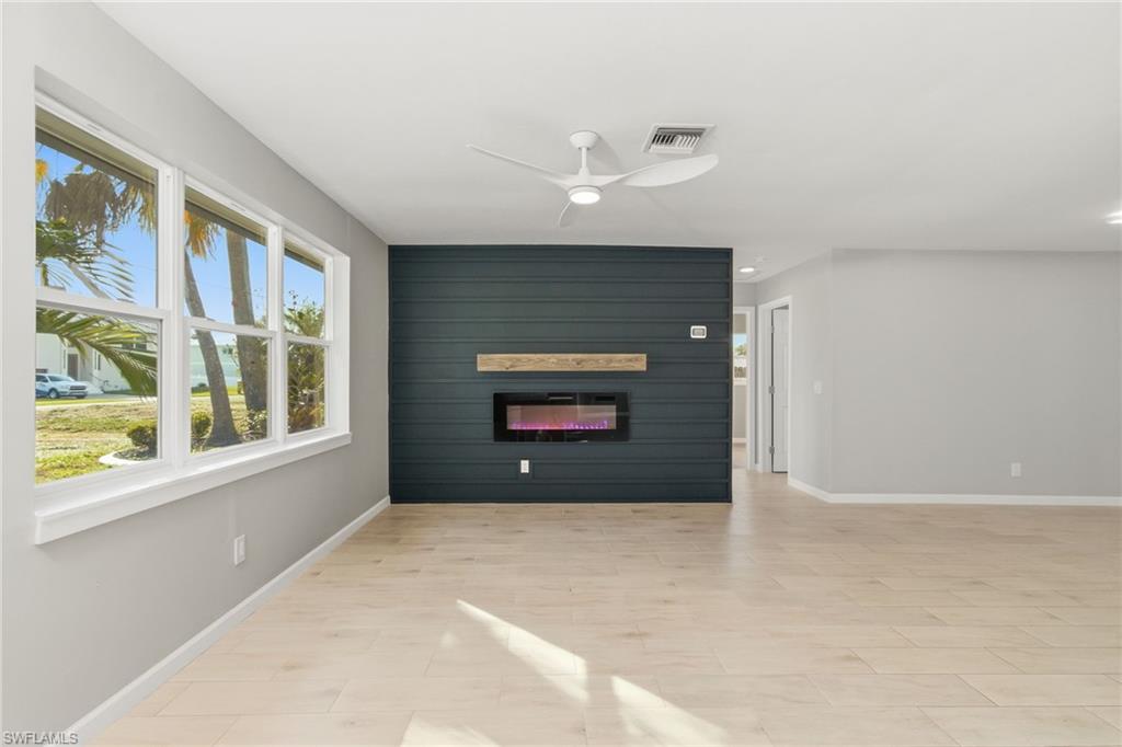 ISLAND PARK WOODLANDS - Residential