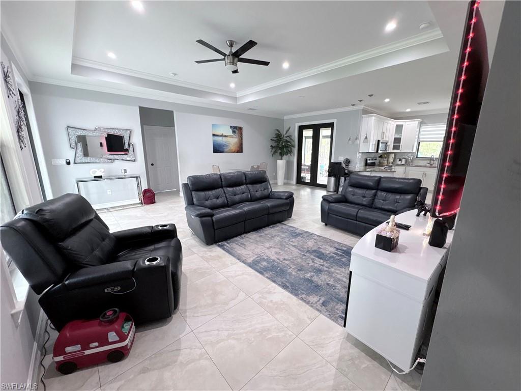 GOLDEN GATE ESTATES - Residential