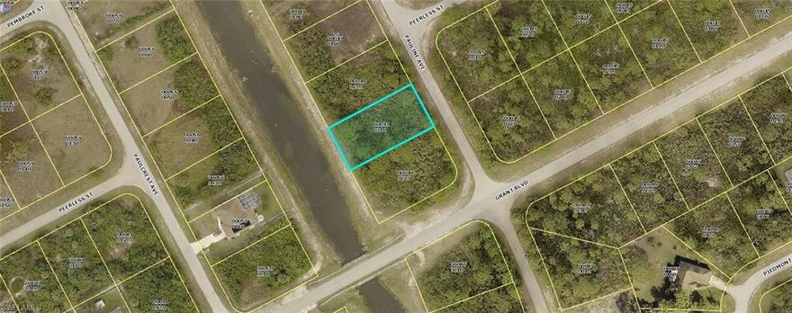 LOWEST OVERSIZED LOT IN THE AREA! GREAT INVESTMENT OPPORTUINTY!