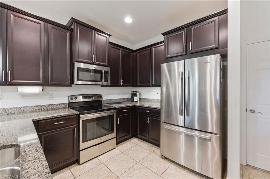 SOMERSET TOWNHOMES - Residential Lease