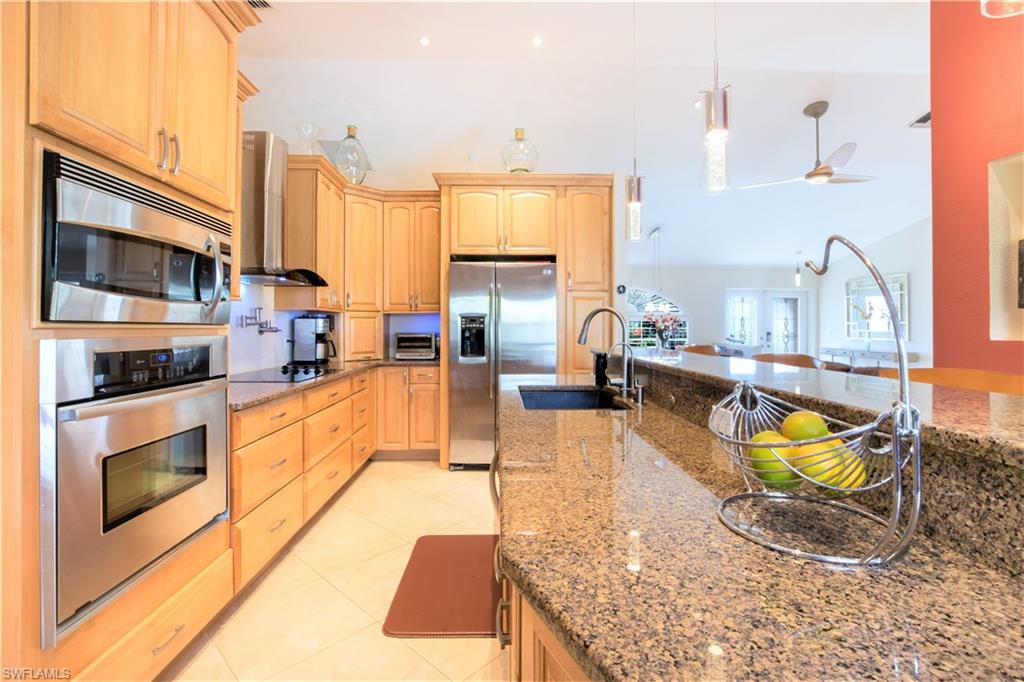 THE GROVES - Residential