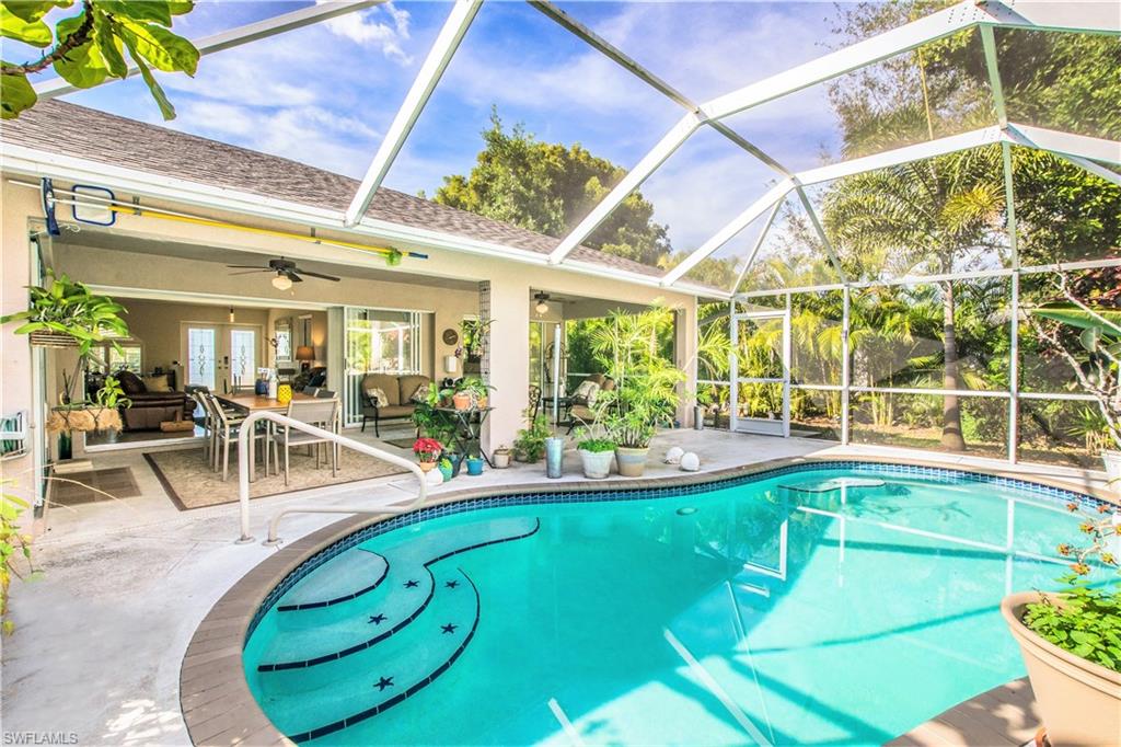 THE GROVES - Residential