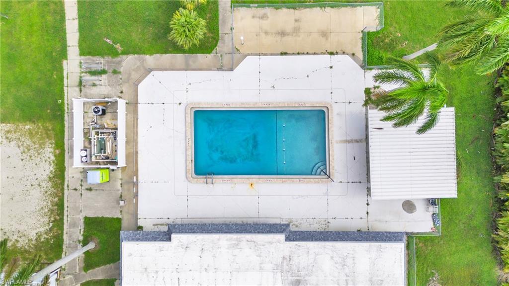 PLANTATION ESTATES MOBILE HOME - Residential