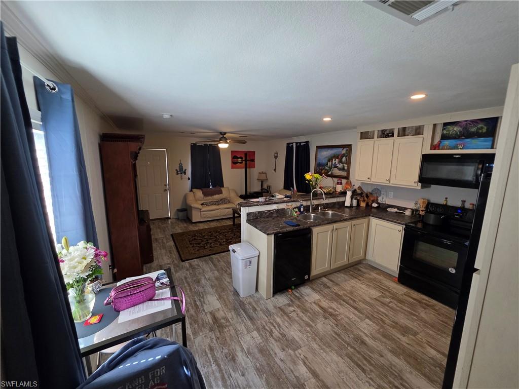 SUNCOAST ESTATE - Residential