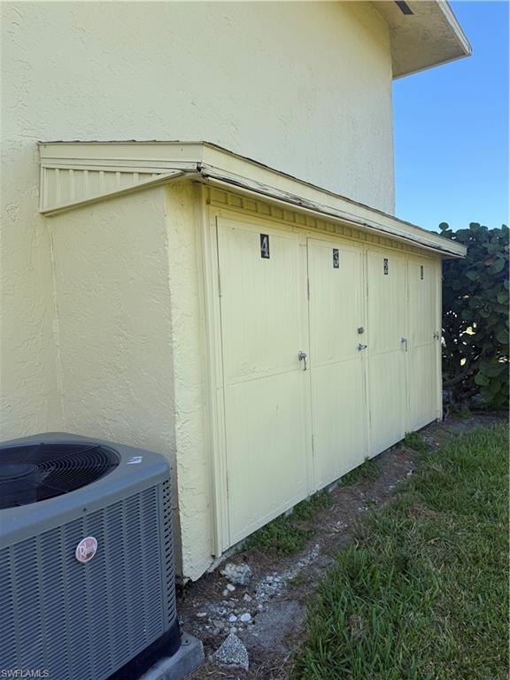 GLADES COUNTRY CLUB - Residential