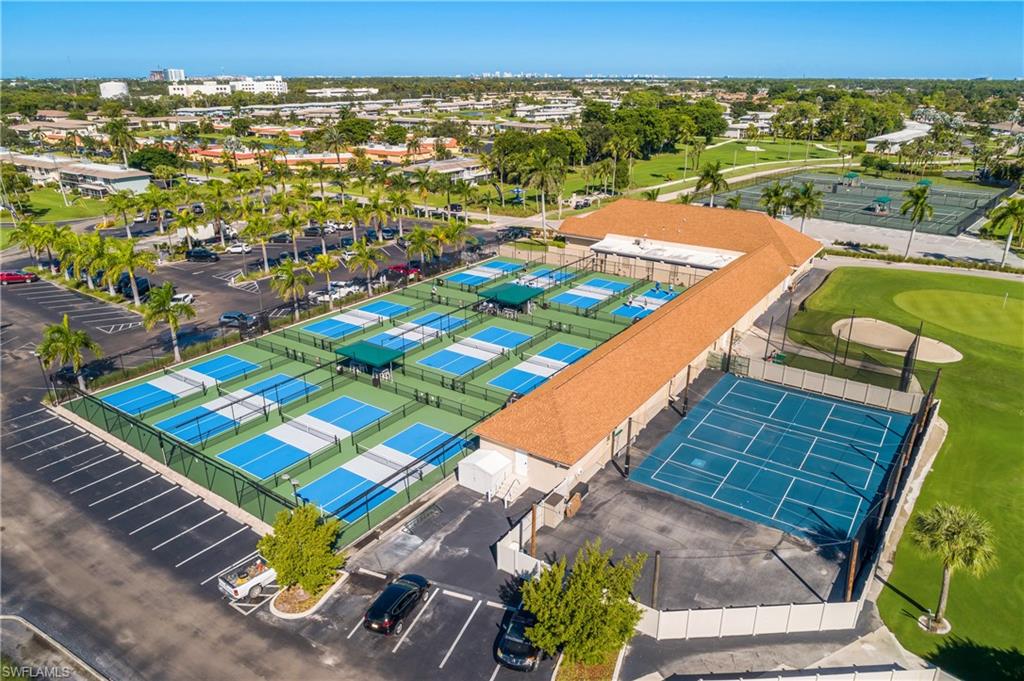 GLADES COUNTRY CLUB - Residential