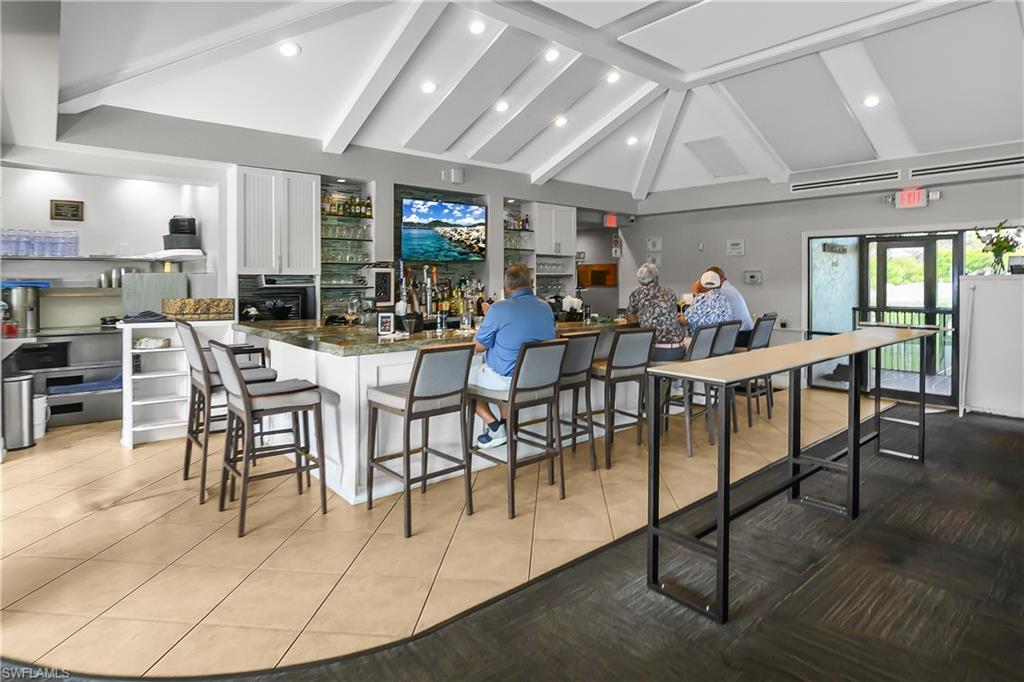 GLADES COUNTRY CLUB - Residential