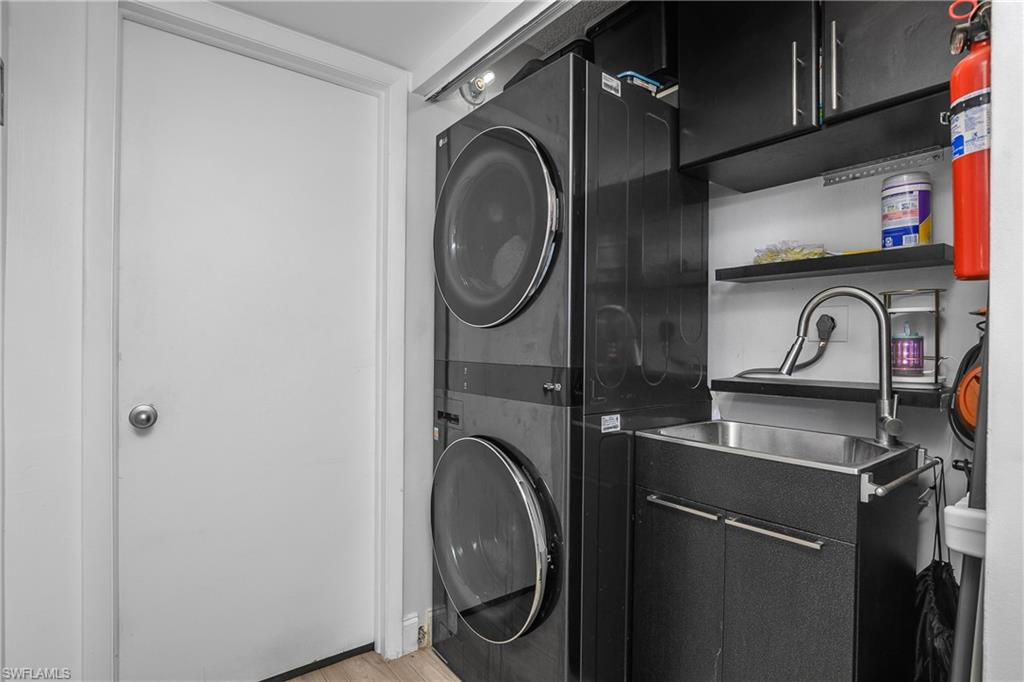 GLADES COUNTRY CLUB - Residential