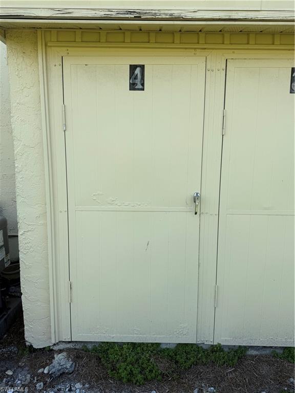 GLADES COUNTRY CLUB - Residential