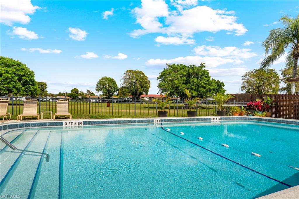 LAKEWOOD - Residential