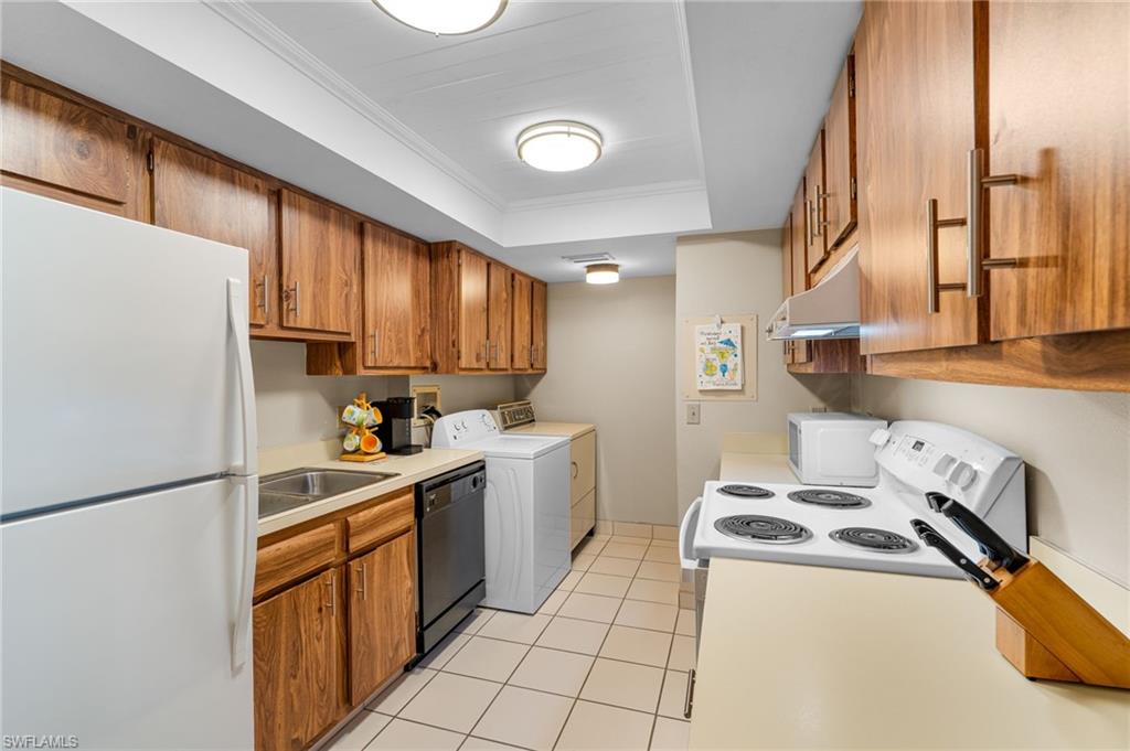 LAKEWOOD - Residential