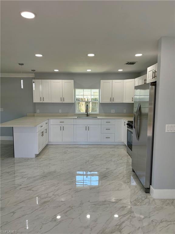 GOLDEN GATE CITY - Residential