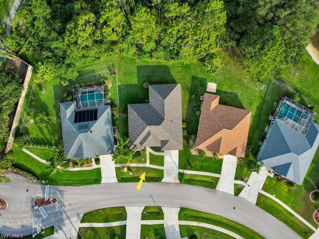 VARSITY LAKES - Residential