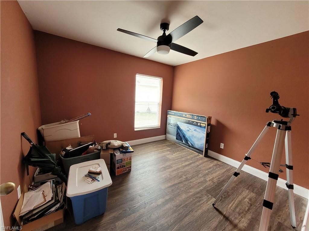 VARSITY LAKES - Residential