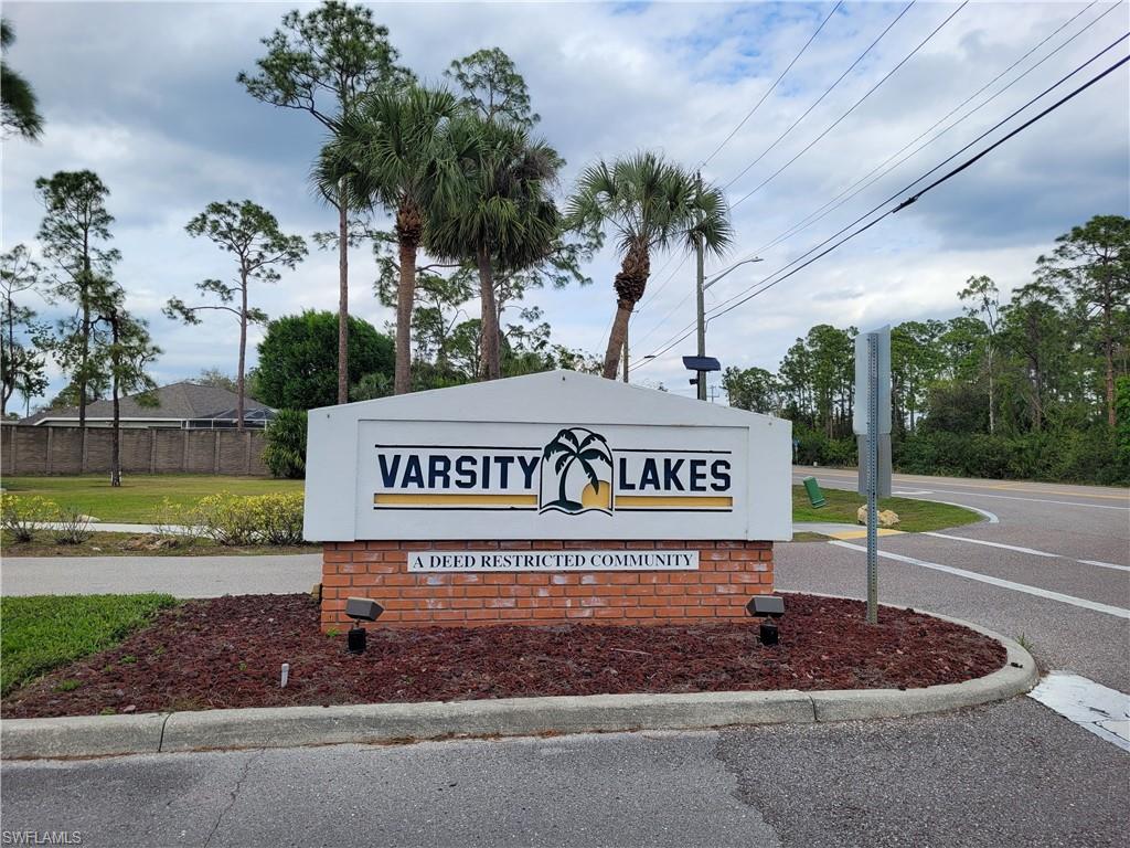 VARSITY LAKES - Residential