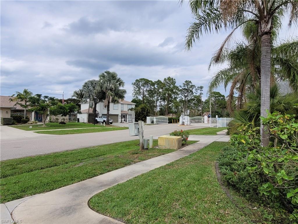 VARSITY LAKES - Residential