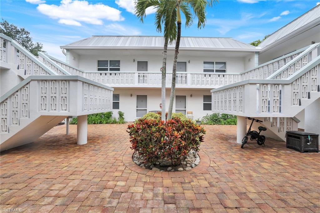 TWIN PALMS - Residential Lease