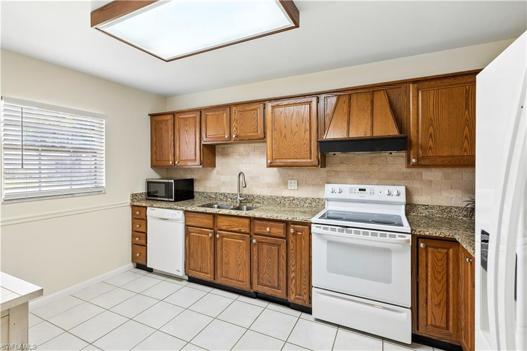 1267 Hazeltine DR