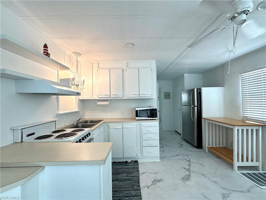 CORKSCREW WOODLANDS - Residential