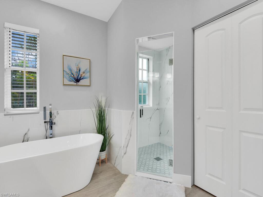 SAN CARLOS ESTATES - Residential