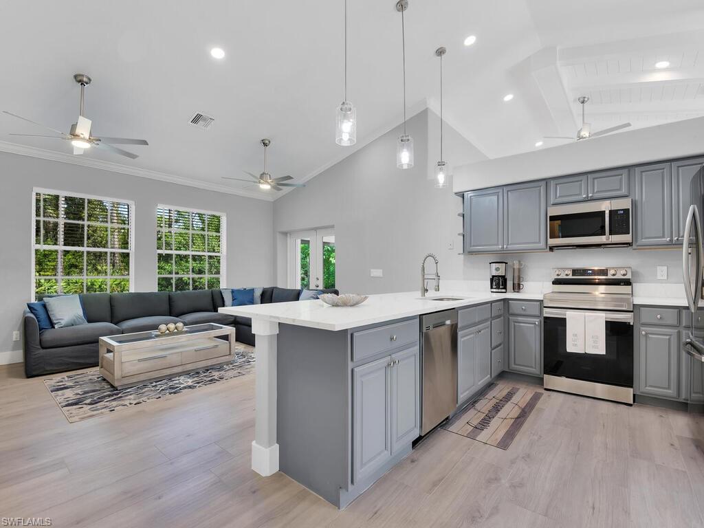 SAN CARLOS ESTATES - Residential