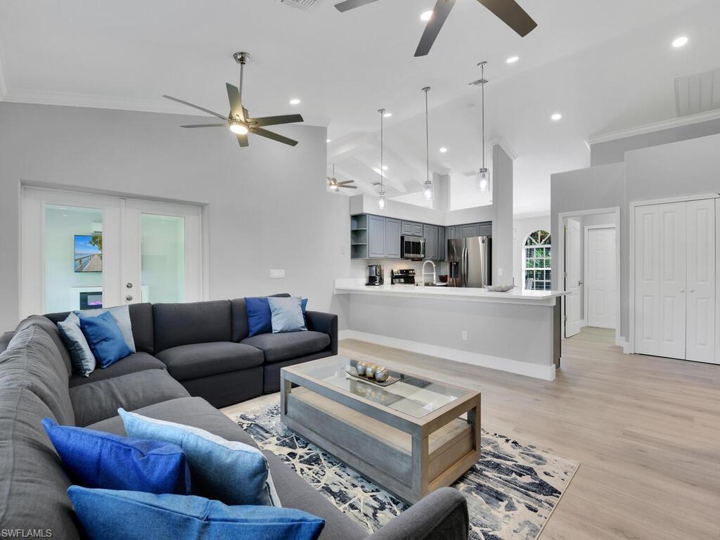 SAN CARLOS ESTATES - Residential