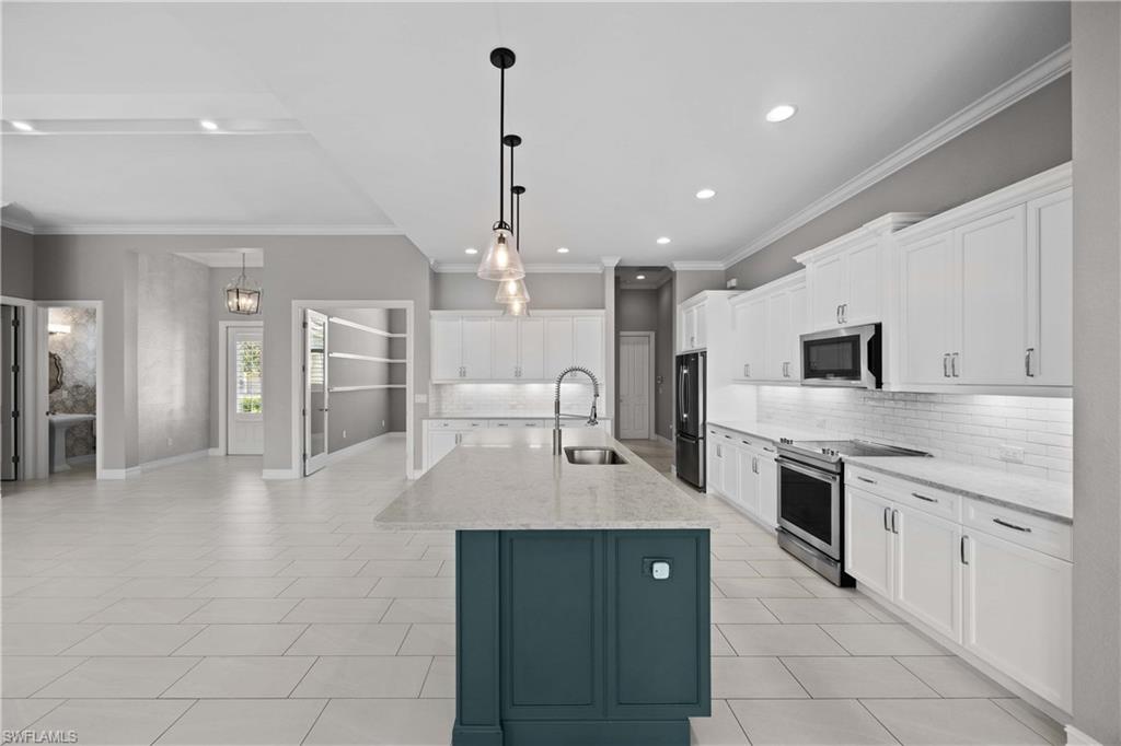 SPARROW CAY - Residential