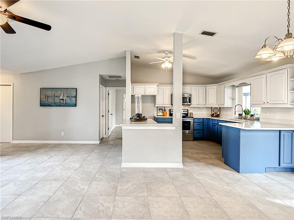 CAPE CORAL - Residential