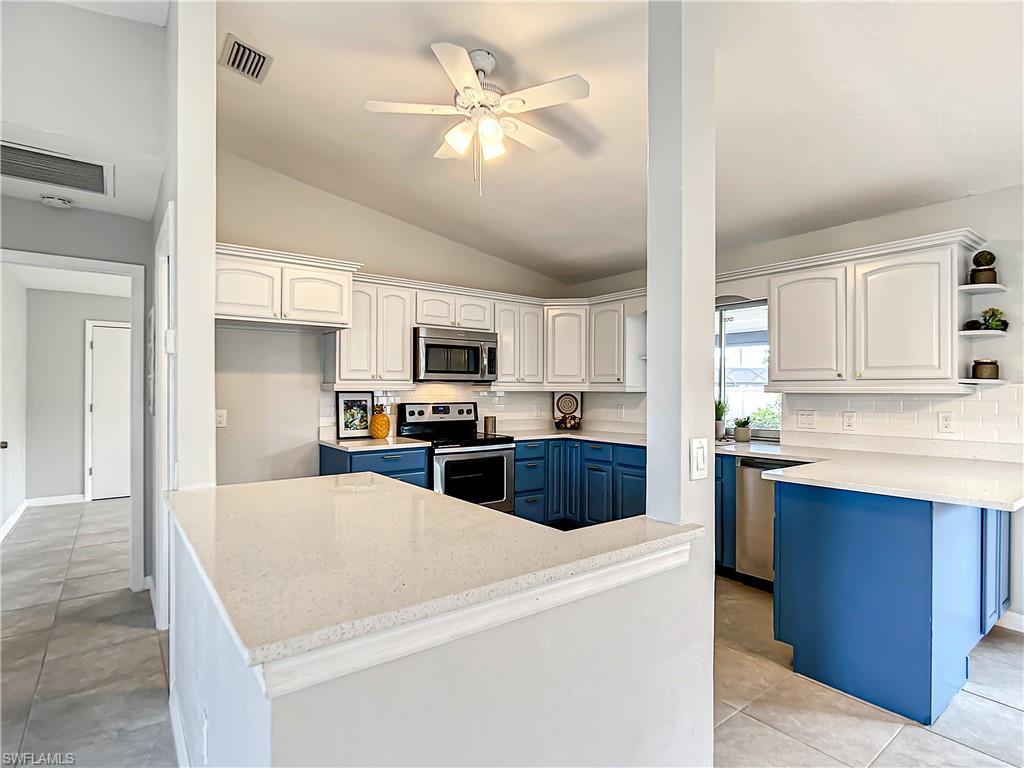 CAPE CORAL - Residential