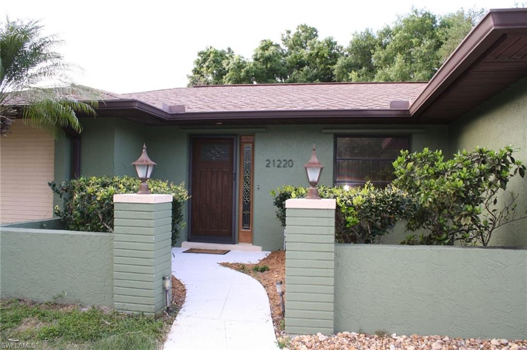 PEMBROKE ISLES - Residential