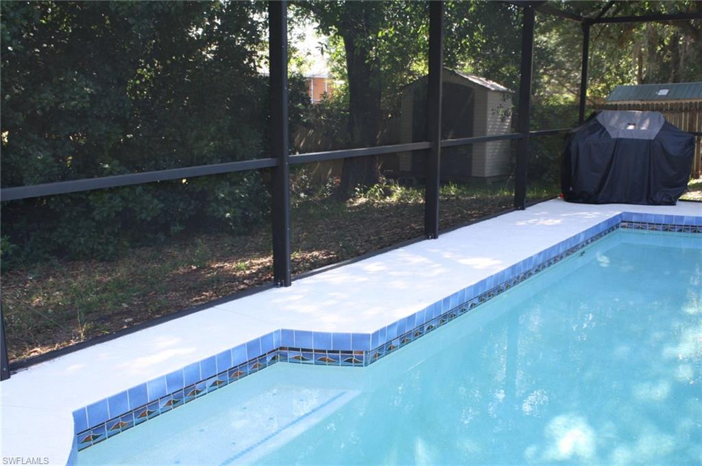 PEMBROKE ISLES - Residential